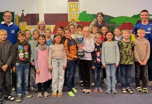 die glücklichen Gewinner/-innen des diesjährigen Wanderpokals