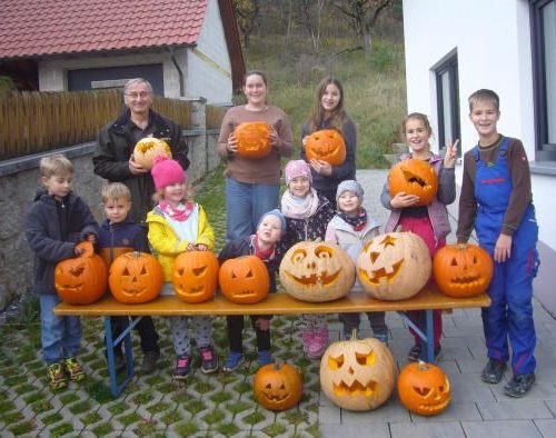 Ein Herbstnachmittag voller Schnitzkunst