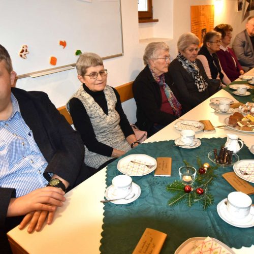 Gäste beim ökumenischen Seniorenadventsnachmittag 2025 2